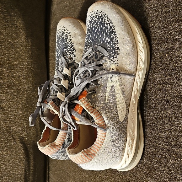 Brooks Shoes - Brooks Bedlam 🥰 Women's Size 7